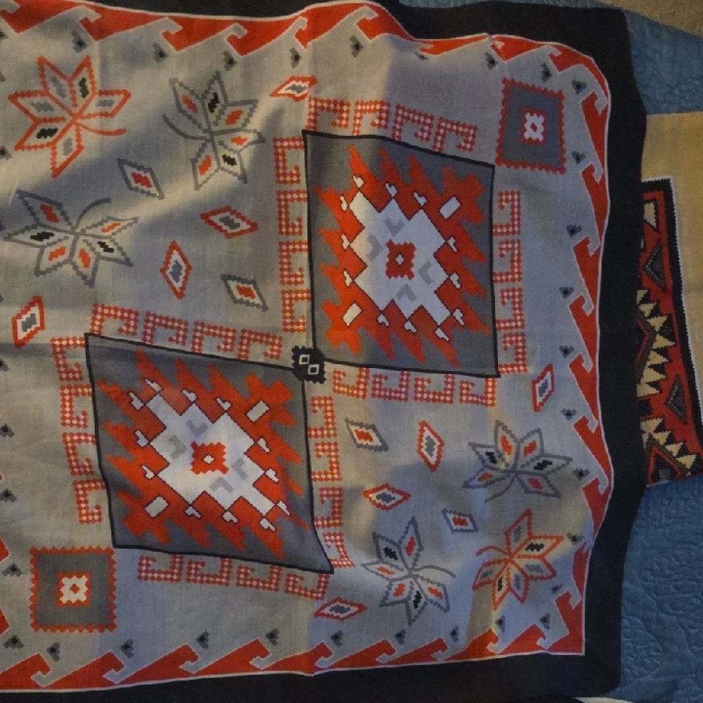 Geometric Patterned Scarf